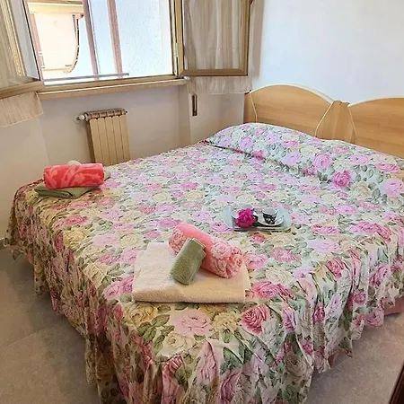 La Butterfly Apartment